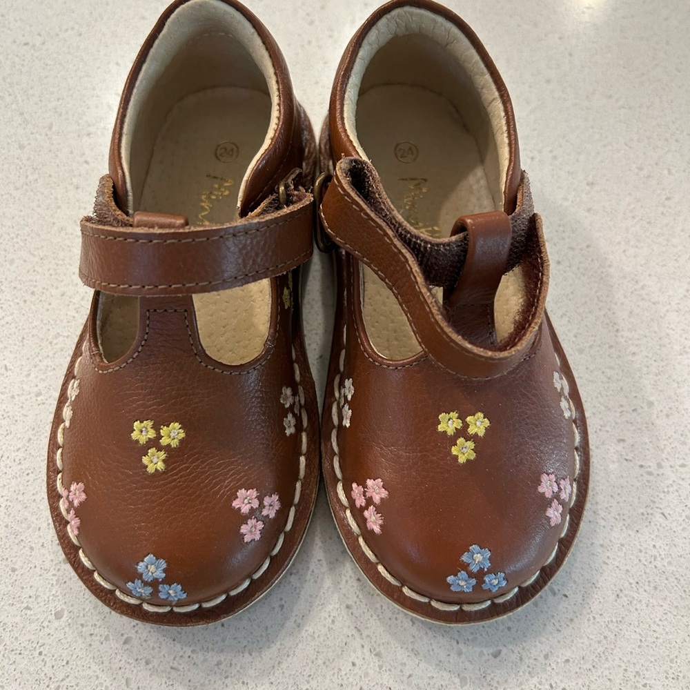 Mini Boden Brown and Pink Dress Shoes with Floral Accents